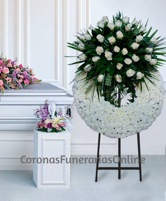 Corona Funeraria Blanca Deluxe Ambientada